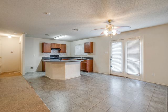 131 Independence Avenue, Venus, TX 76084