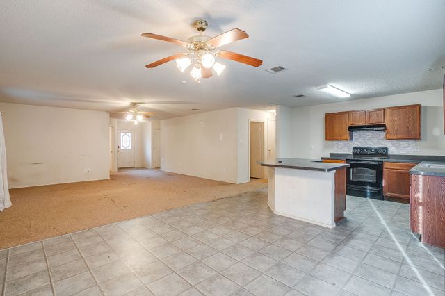 131 Independence Avenue, Venus, TX 76084