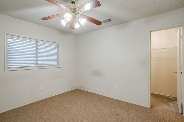 131 Independence Avenue, Venus, TX 76084