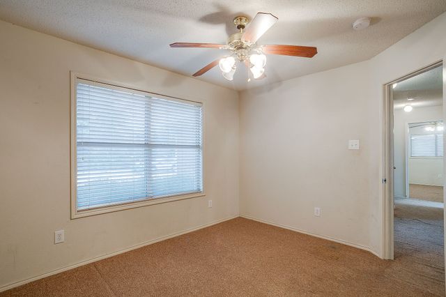 131 Independence Avenue, Venus, TX 76084