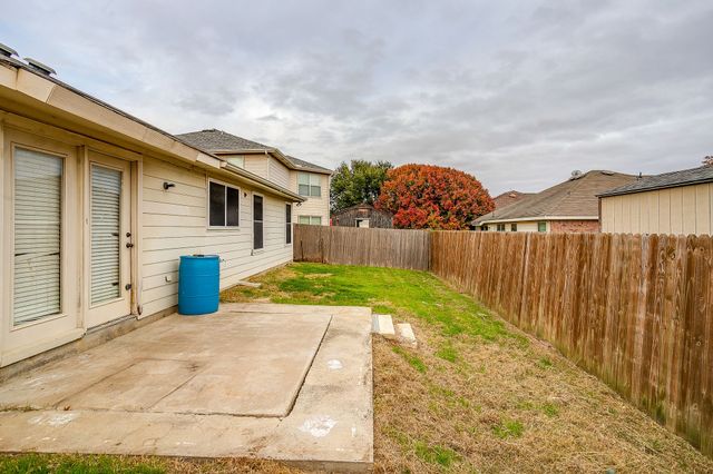 131 Independence Avenue, Venus, TX 76084