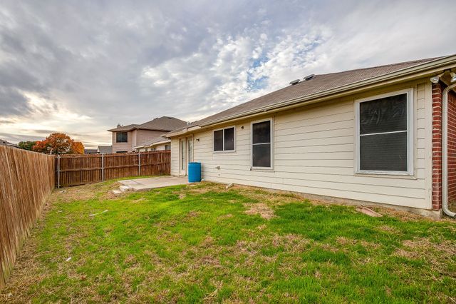 131 Independence Avenue, Venus, TX 76084