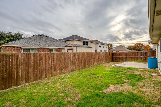 131 Independence Avenue, Venus, TX 76084