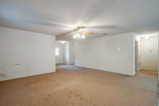 131 Independence Avenue, Venus, TX 76084