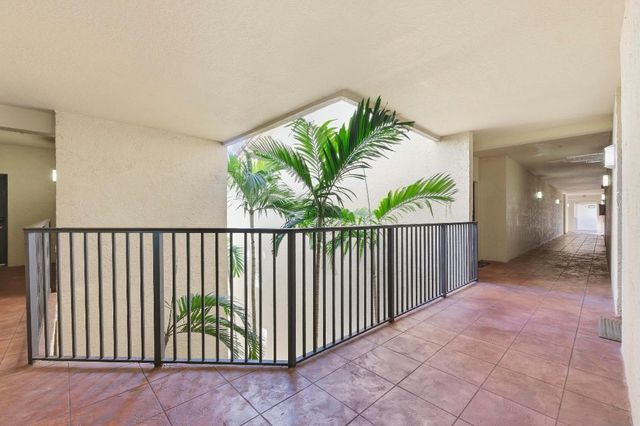 1805 N Flagler Drive 305, West Palm Beach, FL 33407