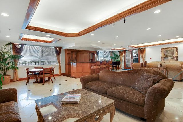 1805 N Flagler Drive 305, West Palm Beach, FL 33407