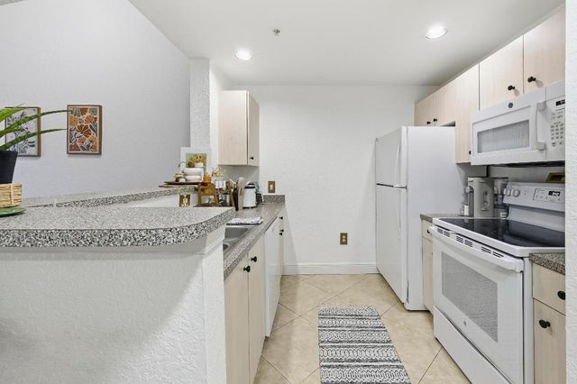 1805 N Flagler Drive 305, West Palm Beach, FL 33407