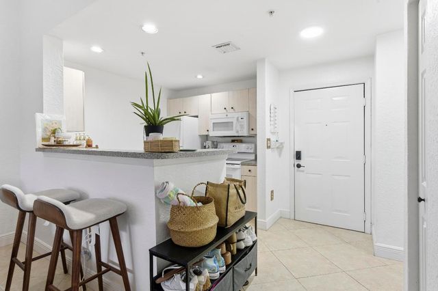 1805 N Flagler Drive 305, West Palm Beach, FL 33407