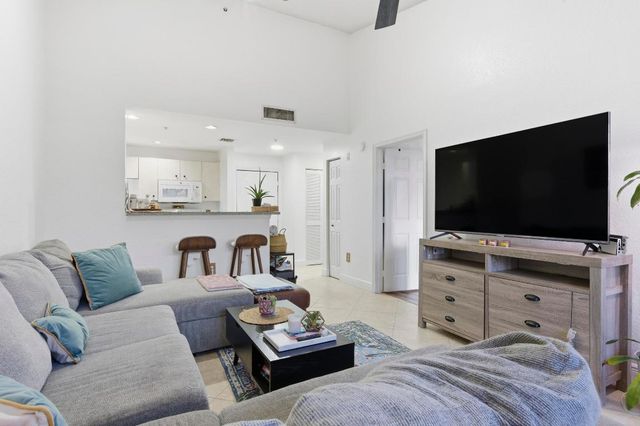 1805 N Flagler Drive 305, West Palm Beach, FL 33407