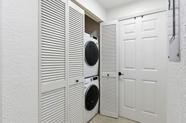 1805 N Flagler Drive 305, West Palm Beach, FL 33407