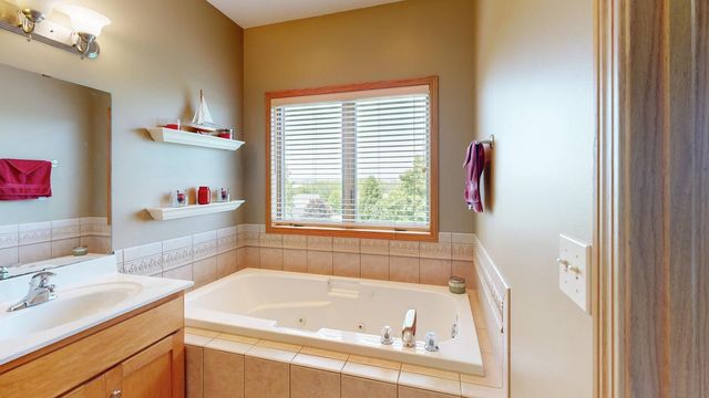 4374 Shetland Place NW, Rochester, MN 55901
