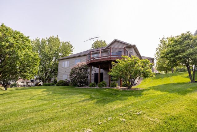4374 Shetland Place NW, Rochester, MN 55901