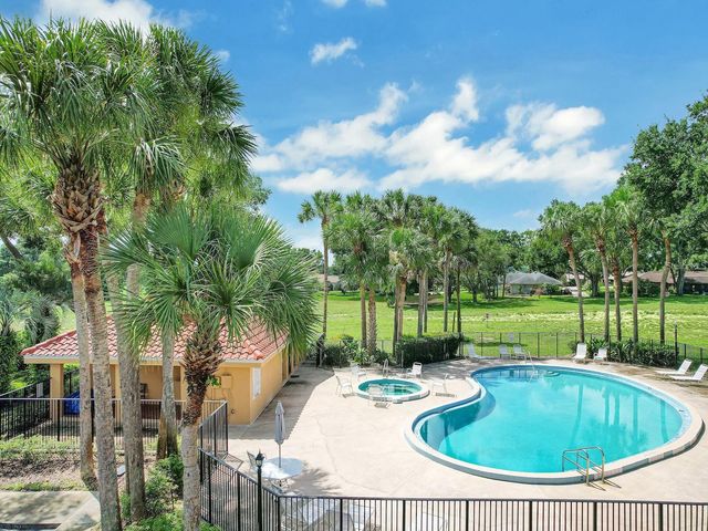 1174 N FAIRWAY DR 1174, Apopka, FL 32712