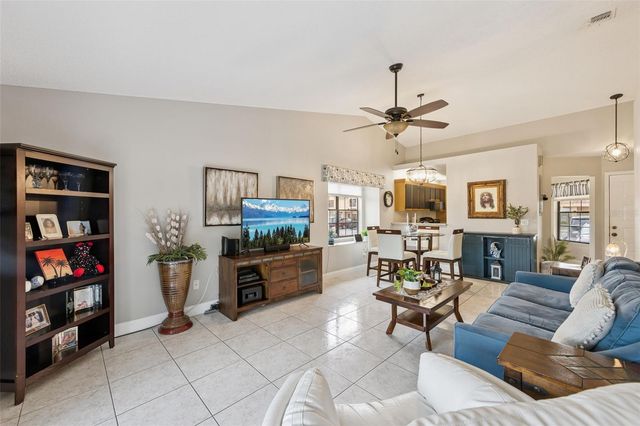 1174 N FAIRWAY DR 1174, Apopka, FL 32712