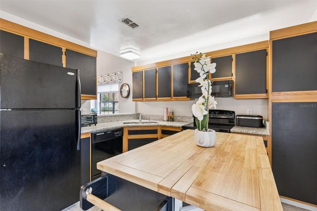 1174 N FAIRWAY DR 1174, Apopka, FL 32712