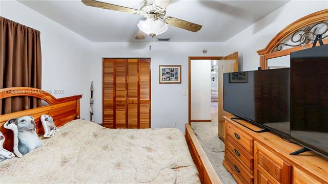 1560 NE 12th St, Homestead, FL 33033