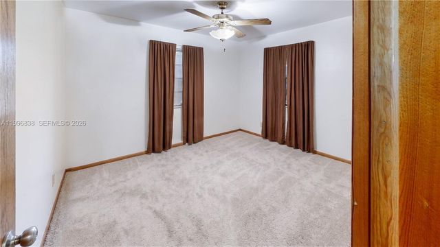 1560 NE 12th St, Homestead, FL 33033