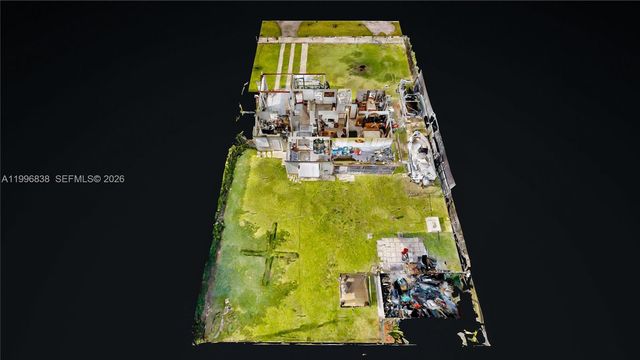 1560 NE 12th St, Homestead, FL 33033