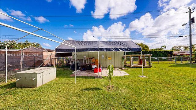 1560 NE 12th St, Homestead, FL 33033