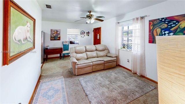 1560 NE 12th St, Homestead, FL 33033