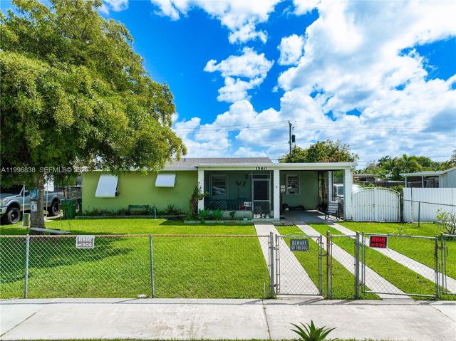 1560 NE 12th St, Homestead, FL 33033
