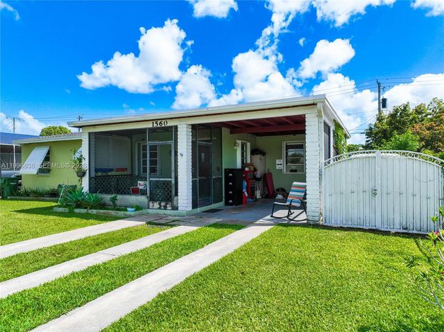 1560 NE 12th St, Homestead, FL 33033