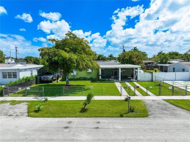 1560 NE 12th St, Homestead, FL 33033