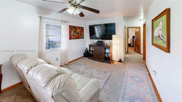 1560 NE 12th St, Homestead, FL 33033