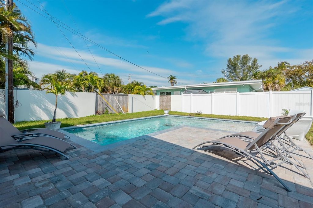 408 71ST STREET, HOLMES BEACH, FL 34217 — photo 2
