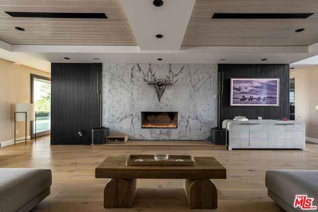 2715 Edwin Place, Los Angeles, CA 90046