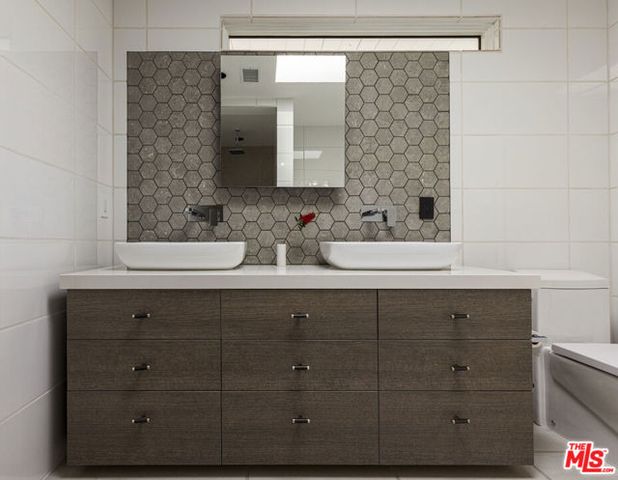 2715 Edwin Place, Los Angeles, CA 90046