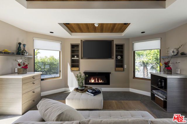 2715 Edwin Place, Los Angeles, CA 90046