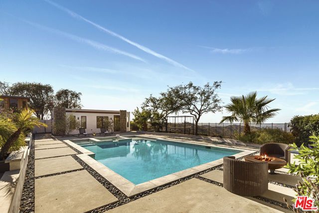 2715 Edwin Place, Los Angeles, CA 90046