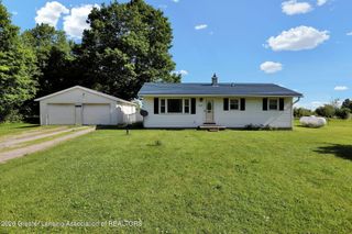 664 N Clinton Trail, Charlotte, MI 48813