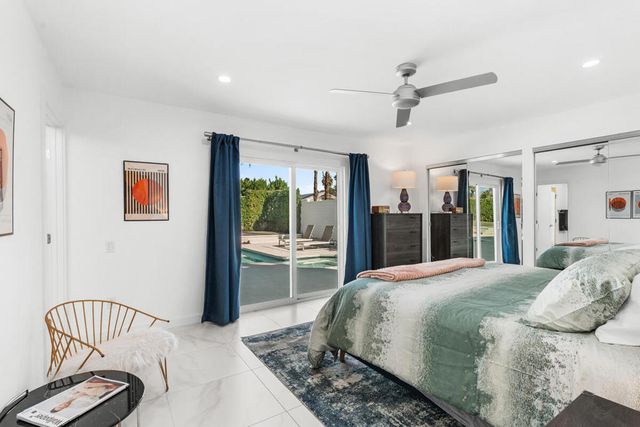 1022 E El Escudero Street, Palm Springs, CA 92262