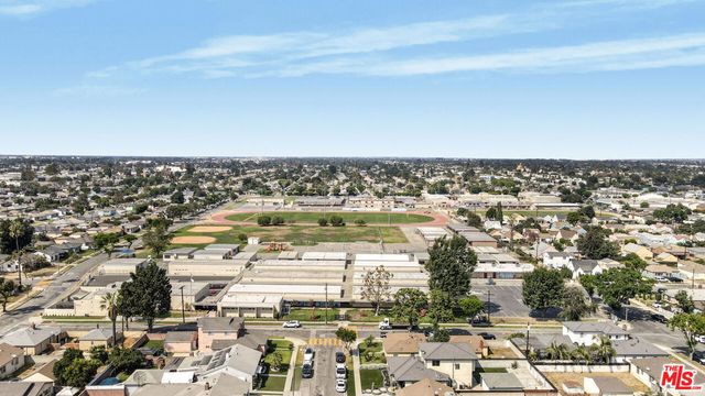 1300 S California Avenue, Compton, CA 90221