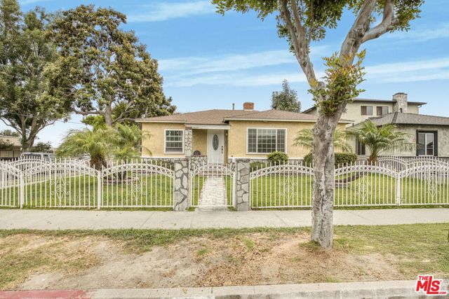 1300 S California Avenue, Compton, CA 90221