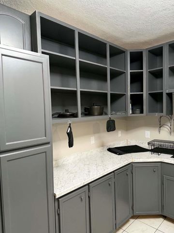 2021 Spenwick Drive 413, Houston, TX 77055
