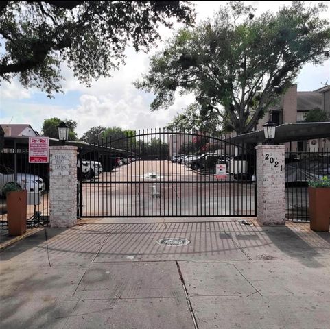 2021 Spenwick Drive 413, Houston, TX 77055