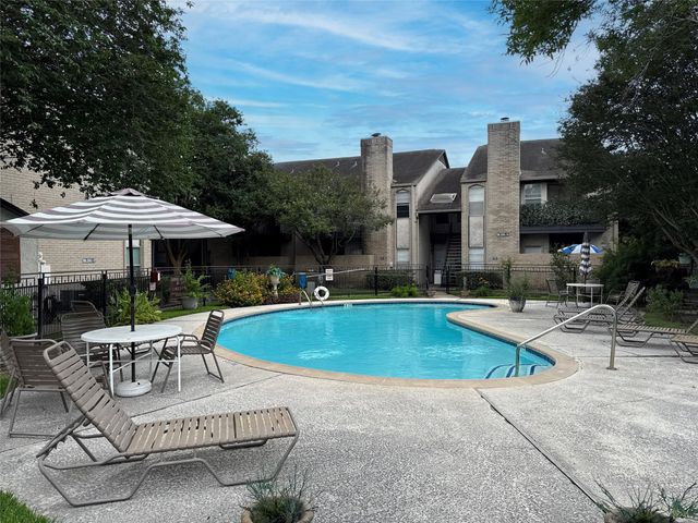 2021 Spenwick Drive 413, Houston, TX 77055