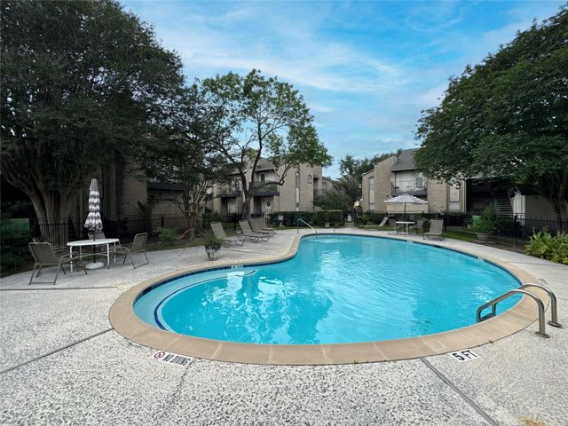 2021 Spenwick Drive 413, Houston, TX 77055