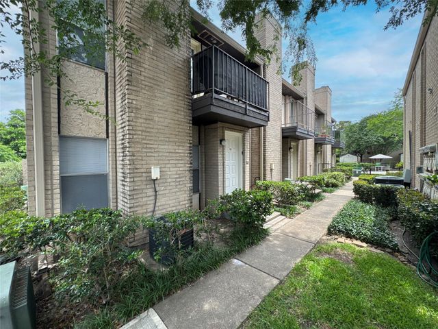 2021 Spenwick Drive 413, Houston, TX 77055