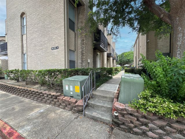 2021 Spenwick Drive 413, Houston, TX 77055