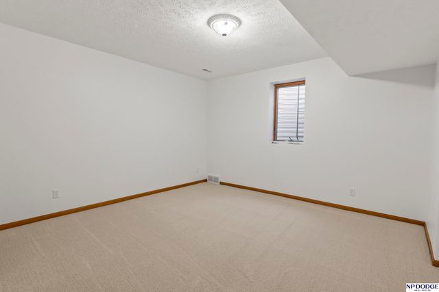 877 Southfork Road, Blair, NE 68008