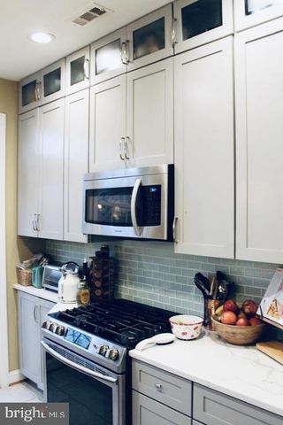 1011 8TH ST NE, Washington, DC 20002