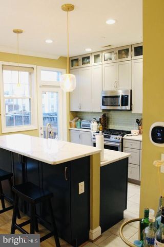 1011 8TH ST NE, Washington, DC 20002