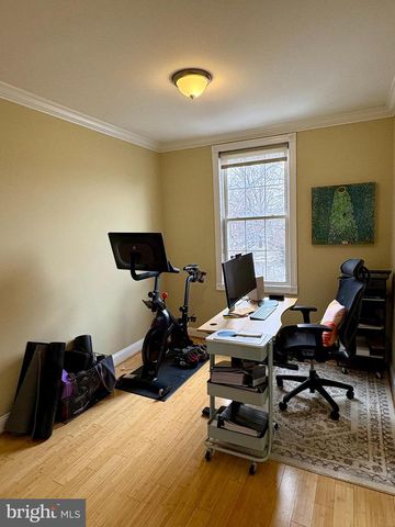 1011 8TH ST NE, Washington, DC 20002