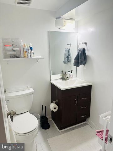 1011 8TH ST NE, Washington, DC 20002