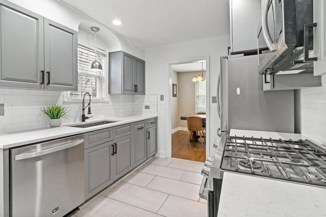 243 N Stanwood Road, Bexley, OH 43209