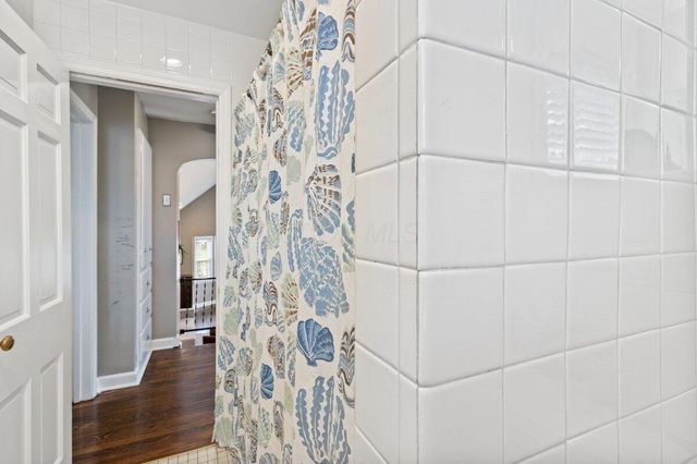 243 N Stanwood Road, Bexley, OH 43209